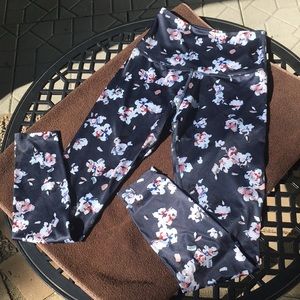Beyond yoga Lux floral leggings small USA
